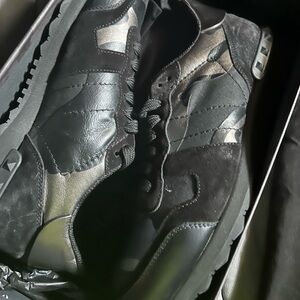 Valentino garvani rock runners camo